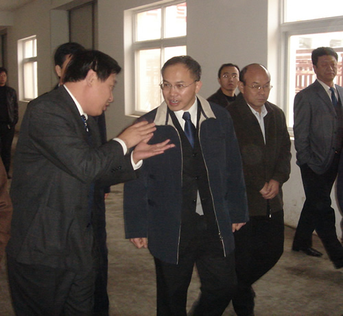 2006年，河北出入境檢驗(yàn)檢疫局程方局長(zhǎng)來(lái)我公司視察